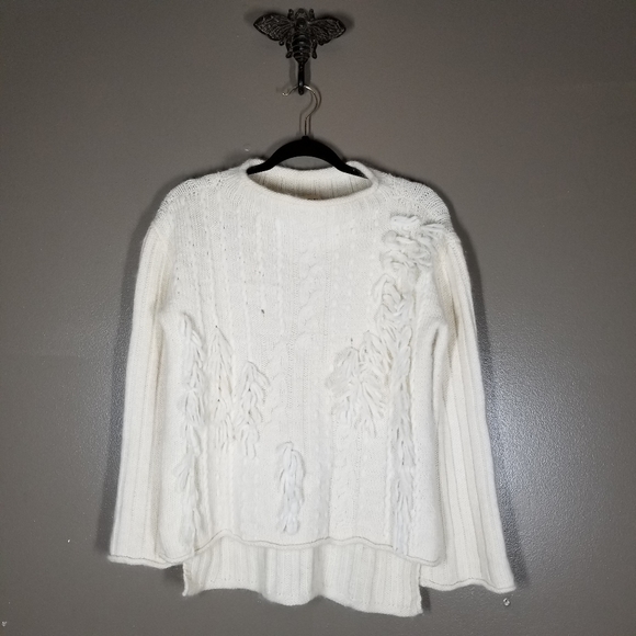 Mantari | Angelica Alpaca Fringe Cream Cozy Sweater - Picture 4 of 12